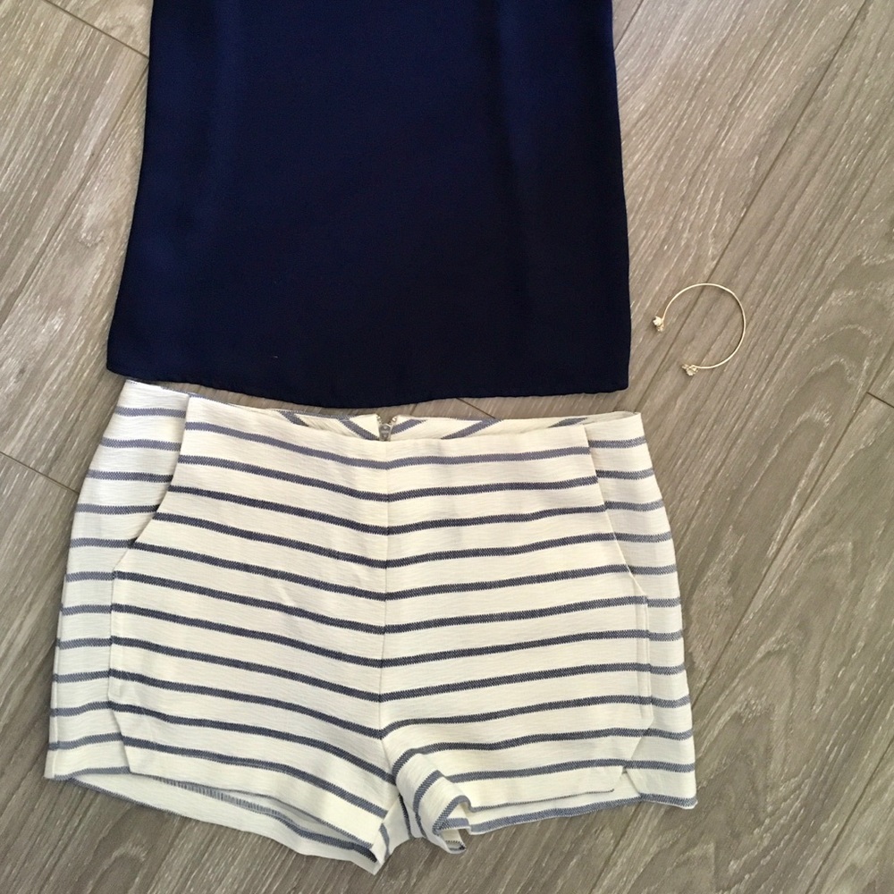 🌿 SALE Lumiere striped shorts size med